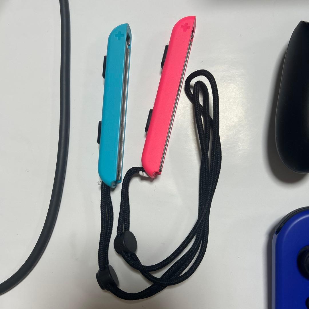 使用回数少なめ　Nintendo Switch 本体 ブルー/ネオンピンク