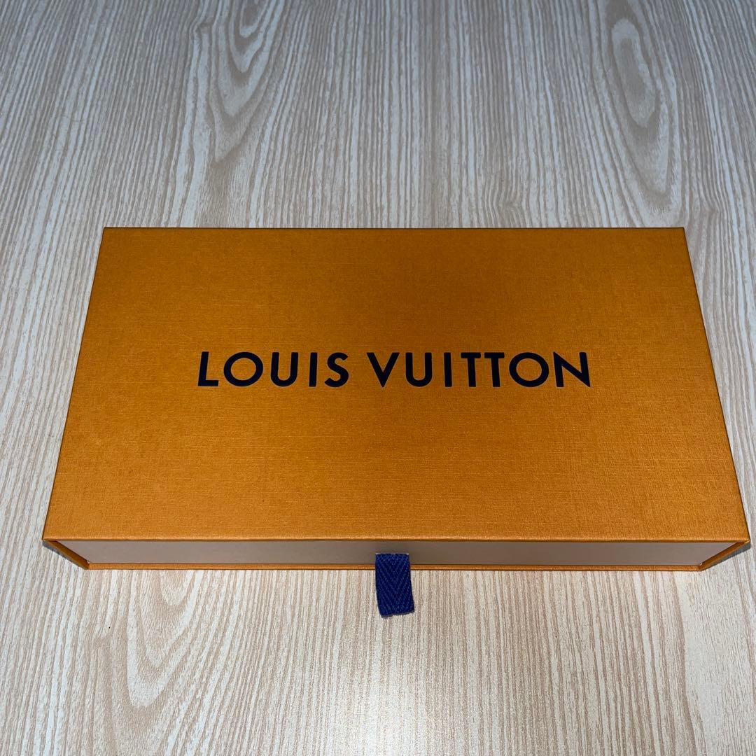 LOUIS VUITTON ハートモノグラムスカーフ