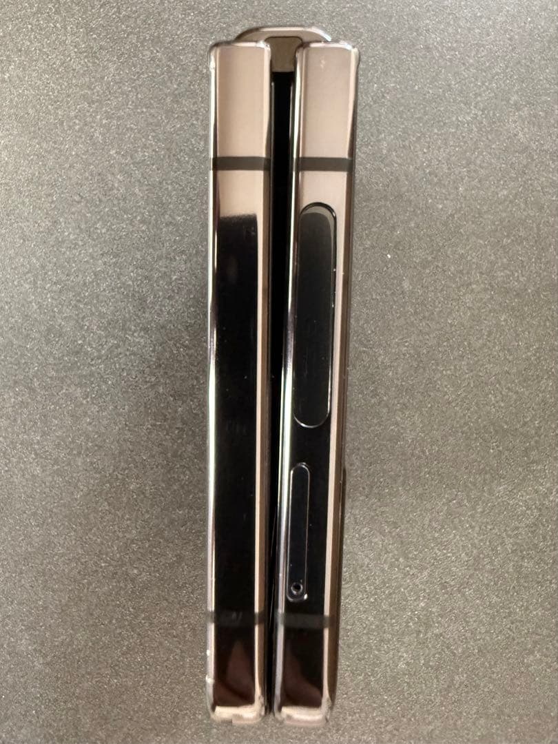 ▲Galaxy Z Flip4▲グラファイト▲SM-F721C▲ サムスン▲