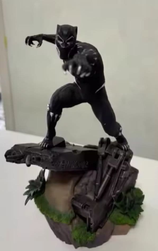 MARVEL　ブラックパンサー　フィギュア