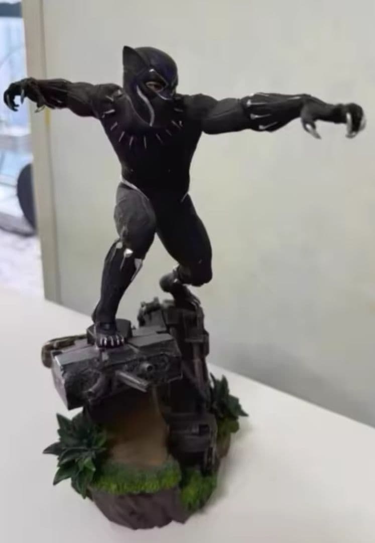 MARVEL　ブラックパンサー　フィギュア