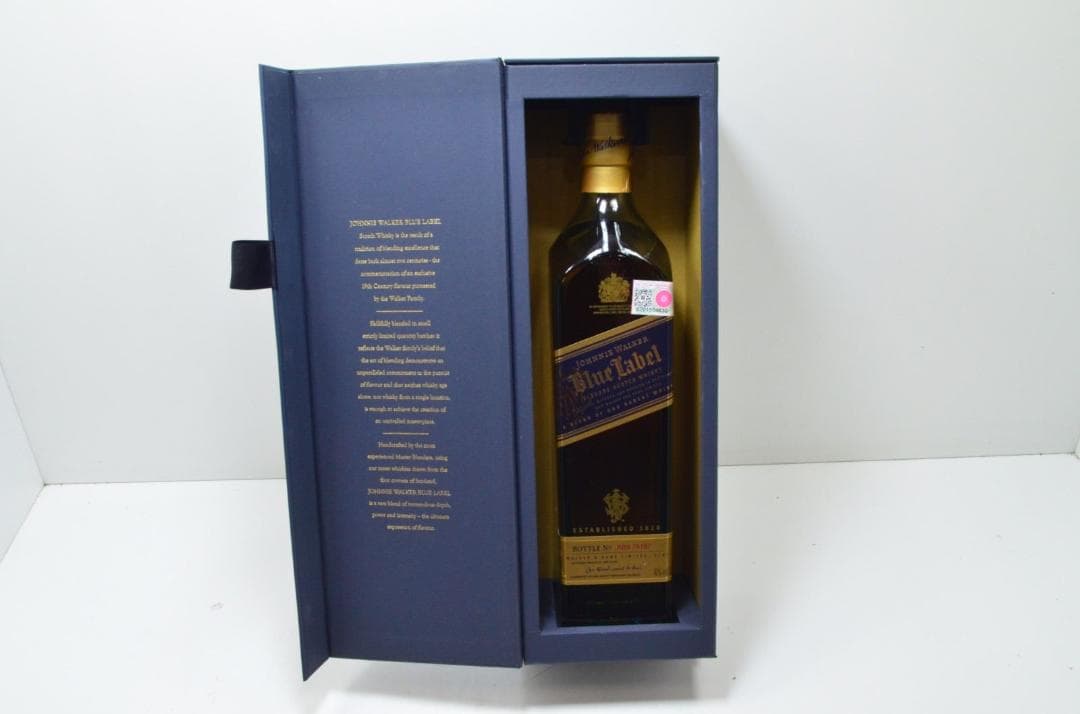【送料無料】 ジョニーウォーカー ブルーラベル　イギリス産　ウイスキー