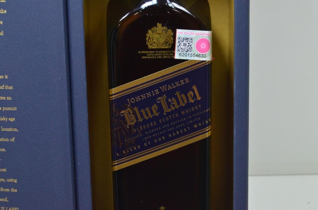 【送料無料】 ジョニーウォーカー ブルーラベル　イギリス産　ウイスキー