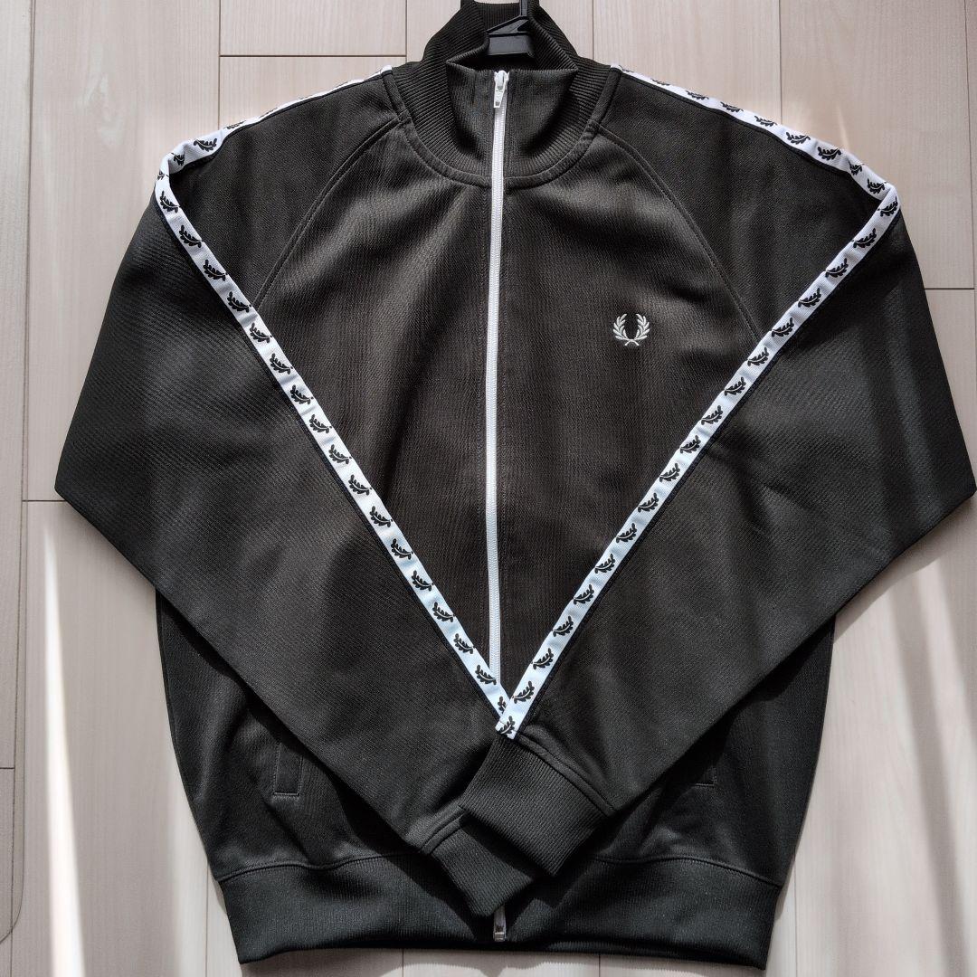 Fred Perry ダークグリーン ジャケット