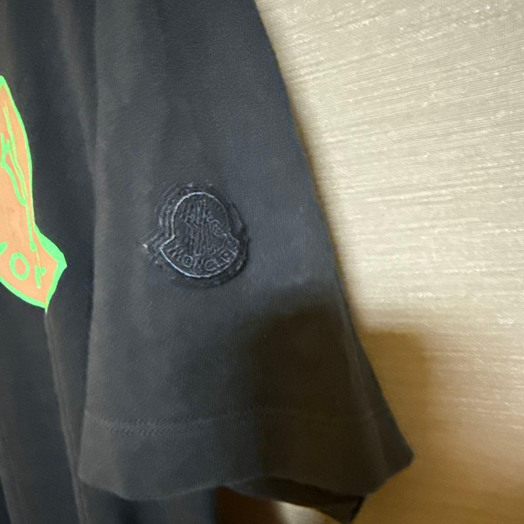 MONCLER 黒 Tシャツ ロゴ刺繍