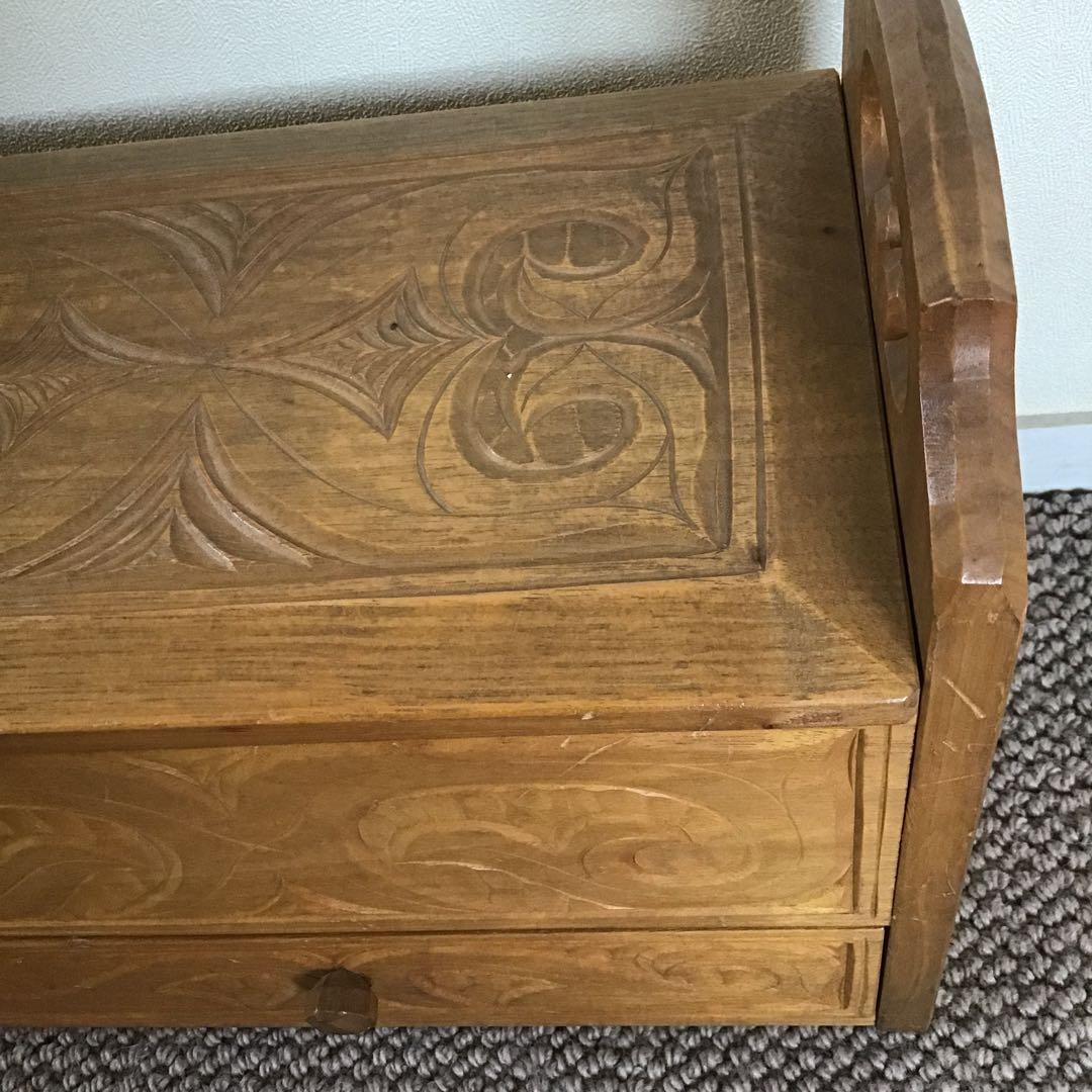 美品☆アイヌ工芸　木彫　アンティーク　アイヌ紋様　収納ボックス