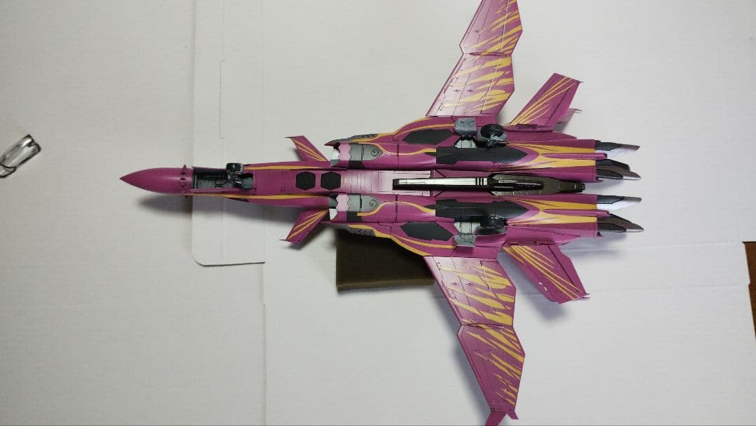 プラモデル完成機　1/72　SV-51γ、Nora type(マクロスゼロ)