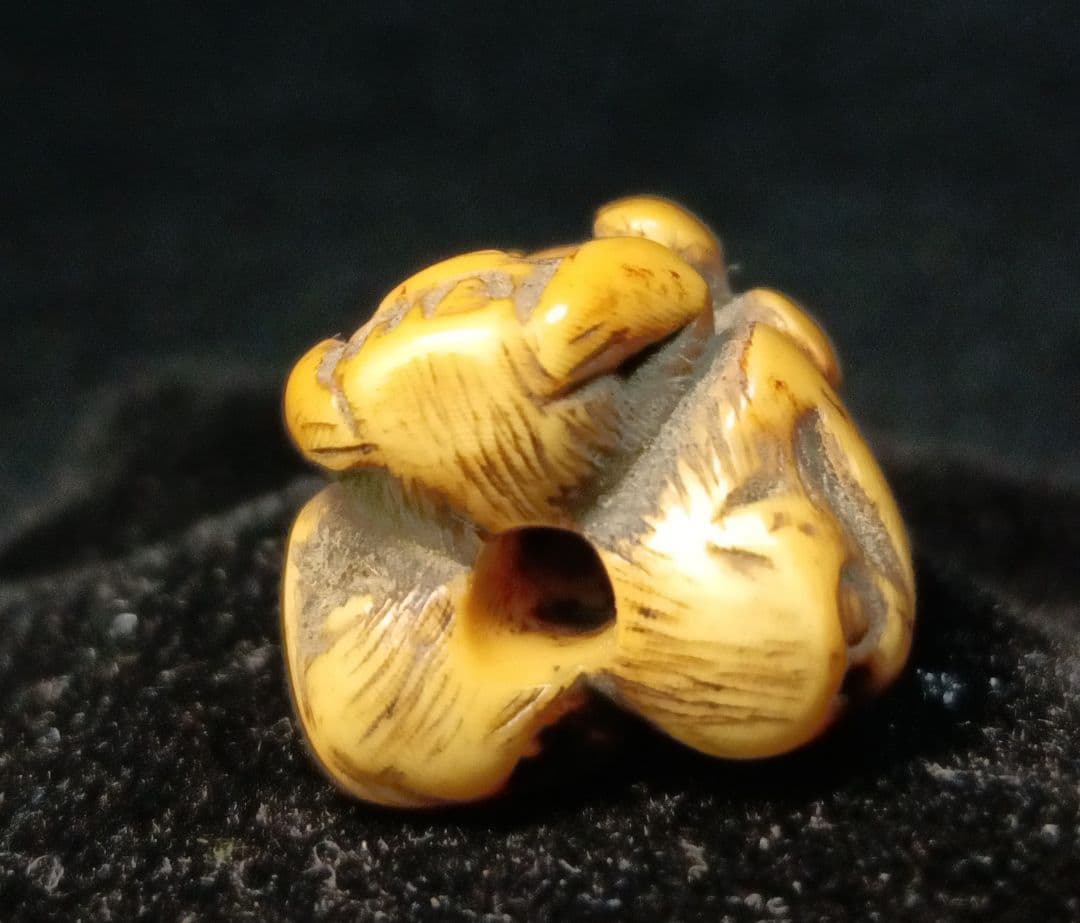 江戸時代 「三猿 見ざる聞かざる言わざる」 織締玉 根付