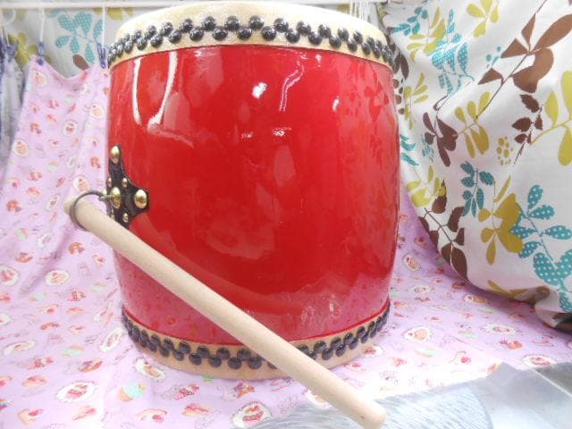 限艇新品未使用(送料無料)26.980円　エイサー大太鼓36cm*40cm　撥付