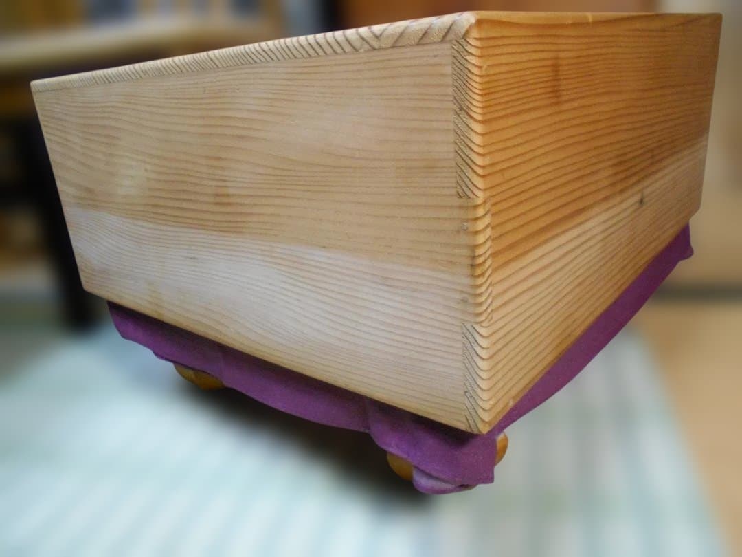 将棋盤脚付き5寸／本榧／板目／盤カバー付き／駒台／※難有