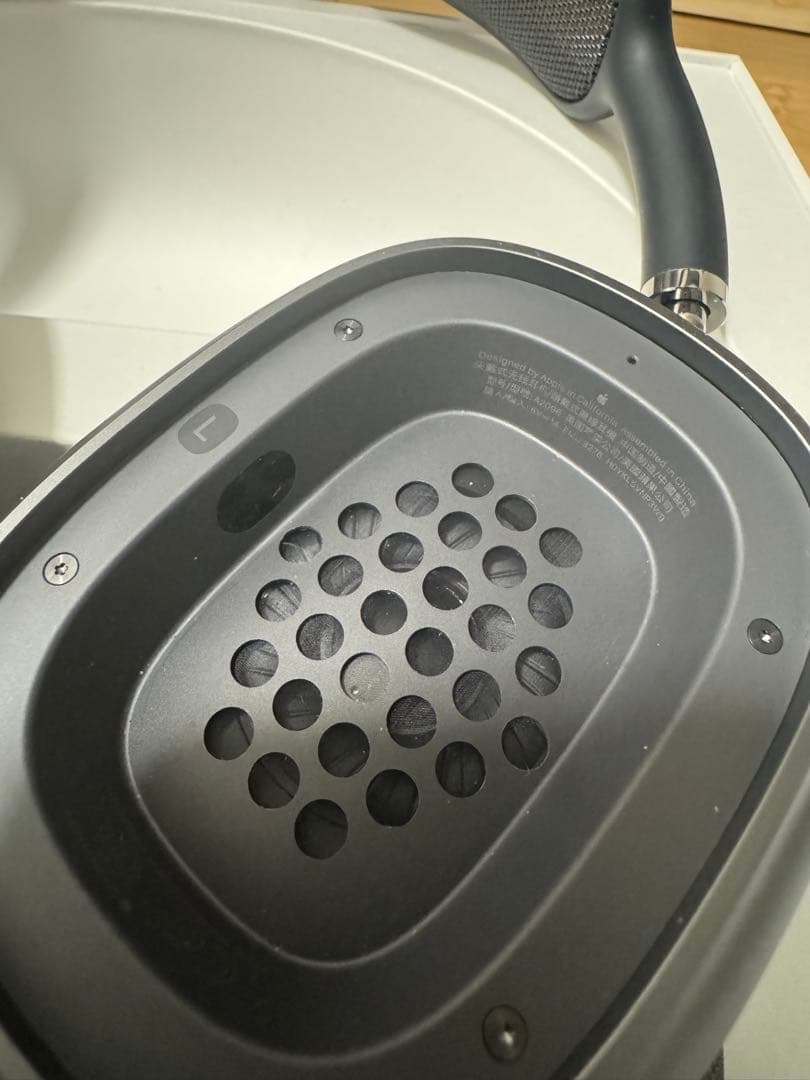 Airpods maxスペースグレー　Apple