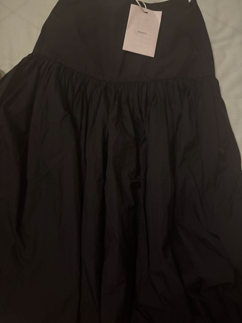 AMOMENTO ブラック フレアスカートパンツ ガウチョパンツ 25SS