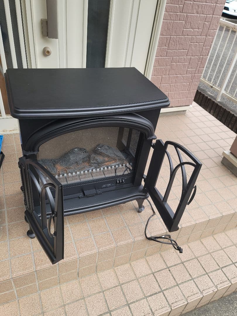 美品 ワイド暖炉型ファンヒーター 2017年 BLT-999B-3-BK ニトリ