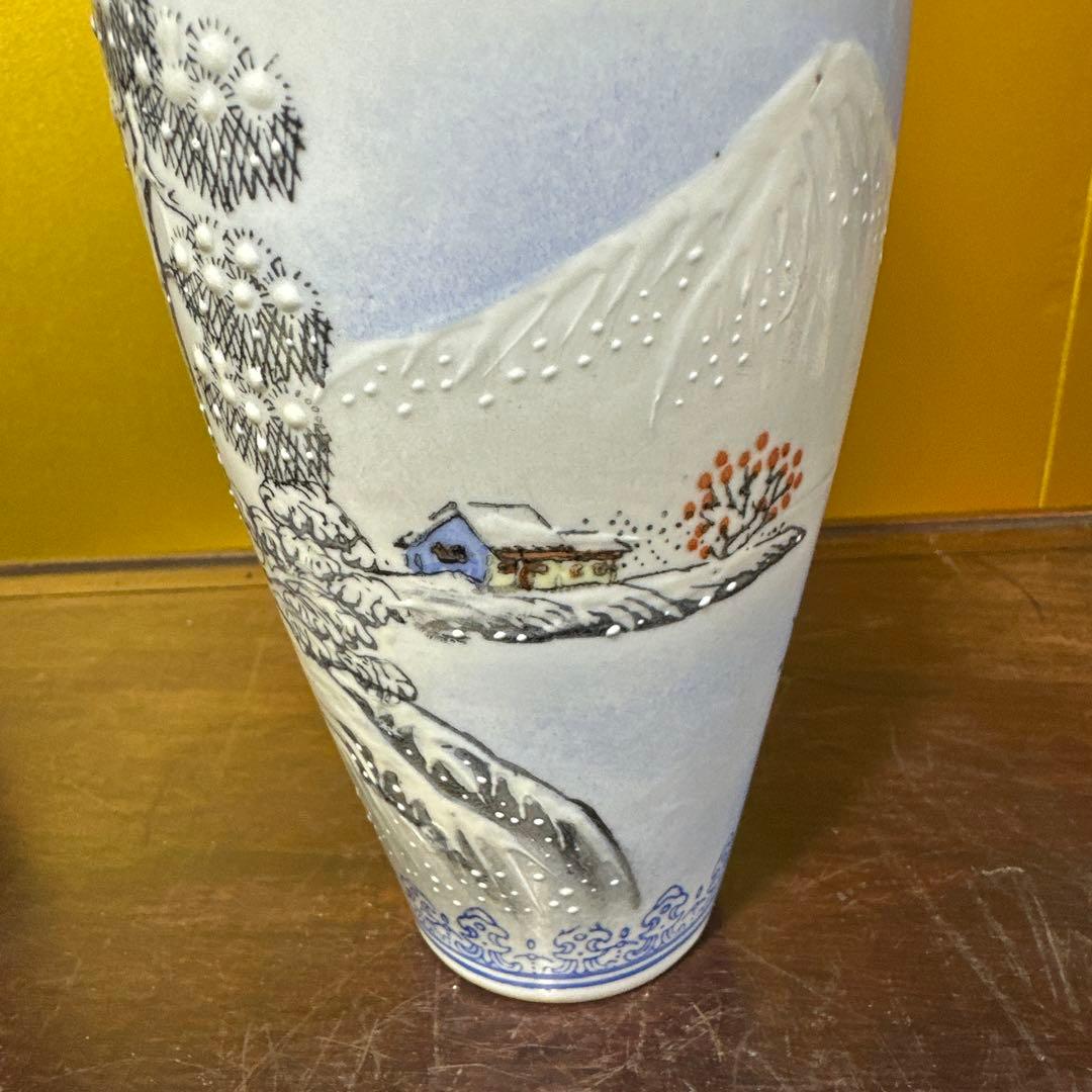 中国，景德镇，青白釉風景画花瓶