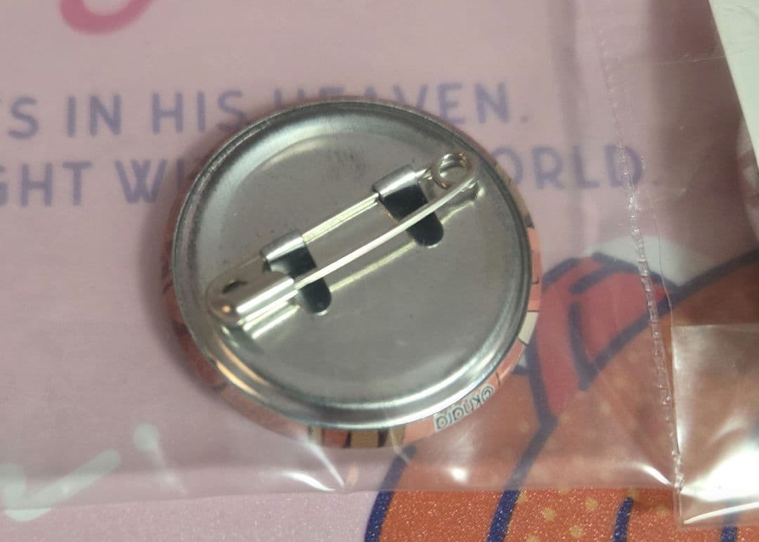 エヴァ　缶バッジ　アスカ