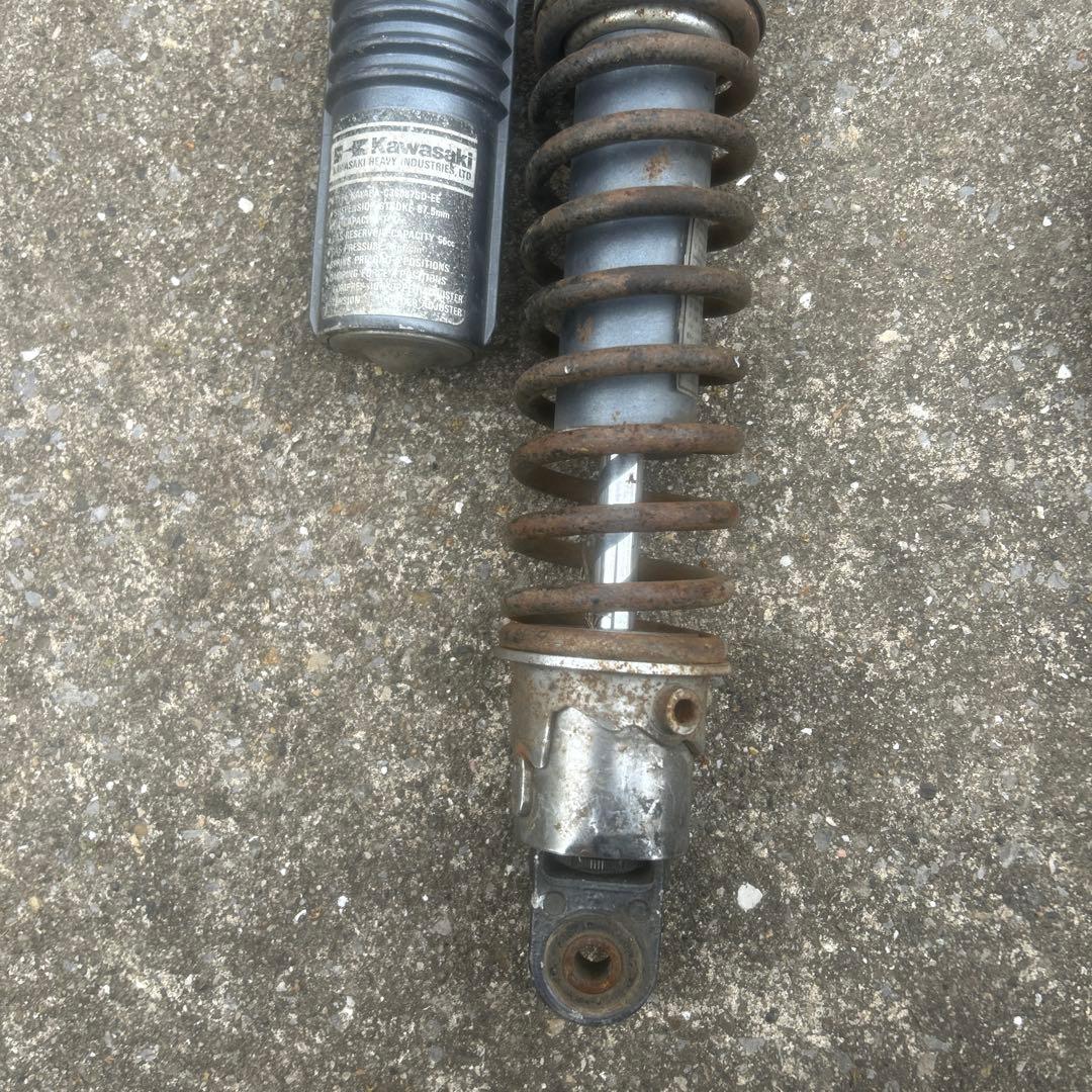 ゼファー純正リアサスペンション