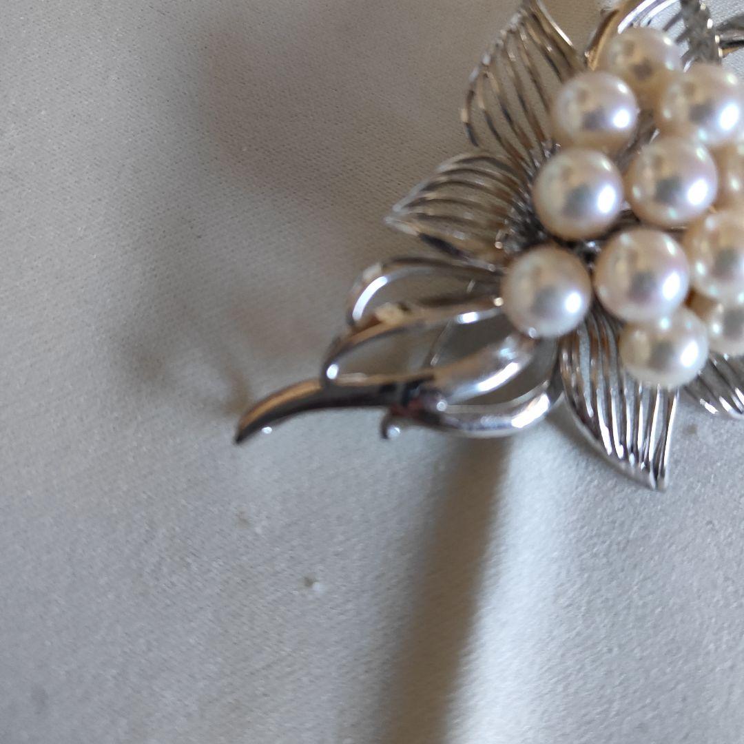 本真珠（7mm×8個）　シルバー　 花型ブローチ