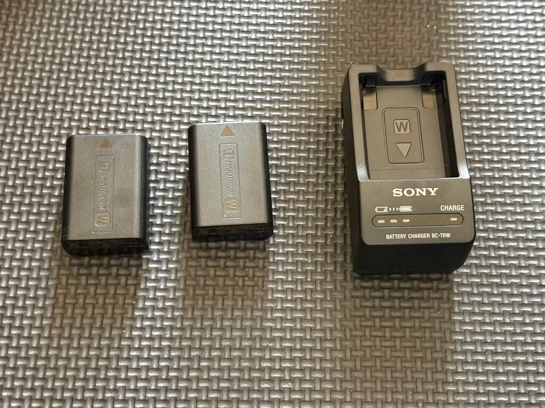 Sony α6400 ミラーレスカメラ Tamronレンズ付き