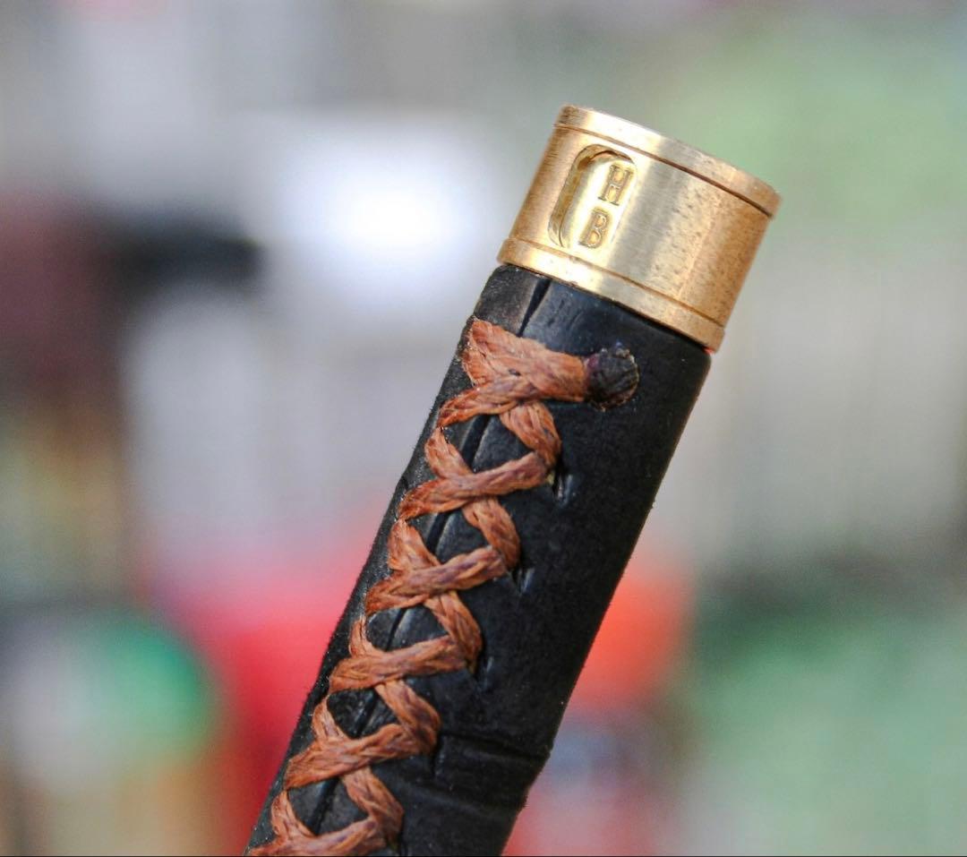 Schicksal 硬度表示窓付き 革軸芯ケース クロコダイルヌバックブラック