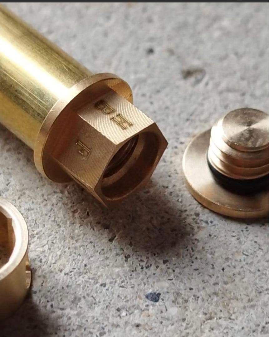 Schicksal 硬度表示窓付き 革軸芯ケース クロコダイルヌバックブラック