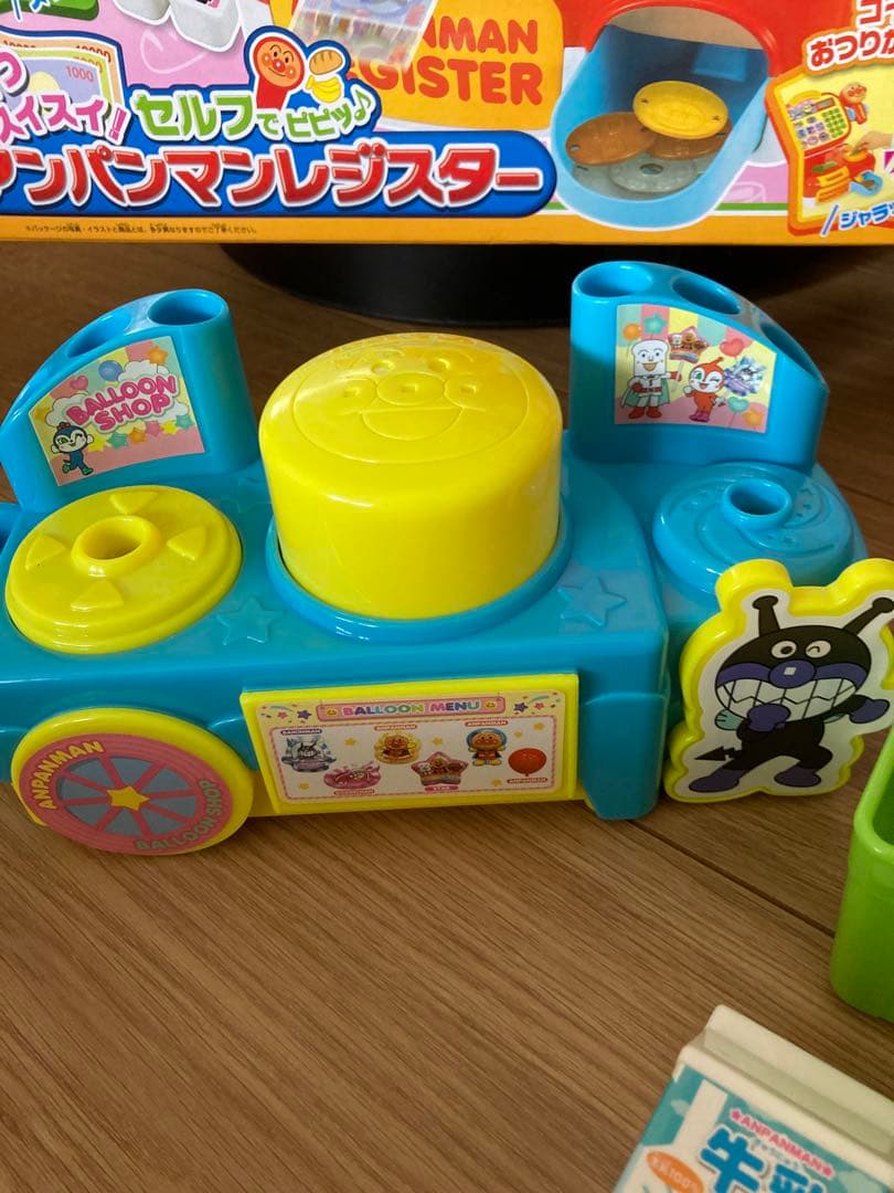 アンパンマン　おもちゃまとめ売り　レジスター　ボンゴ　ふうせんやさん　ぬいぐるみ