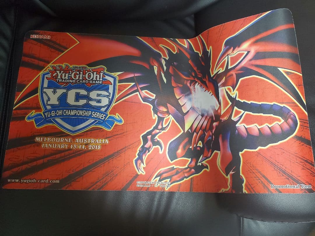 遊戯王 真紅眼の黒竜 プレイマット YCS2017 公式ラバーマット