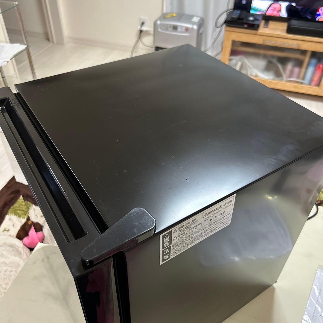 24年式　冷蔵庫　ほぼ新品　吉井電気製　一人暮らし　小型