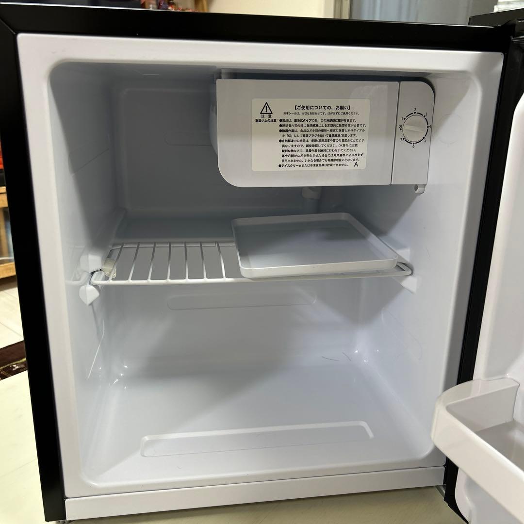 24年式　冷蔵庫　ほぼ新品　吉井電気製　一人暮らし　小型