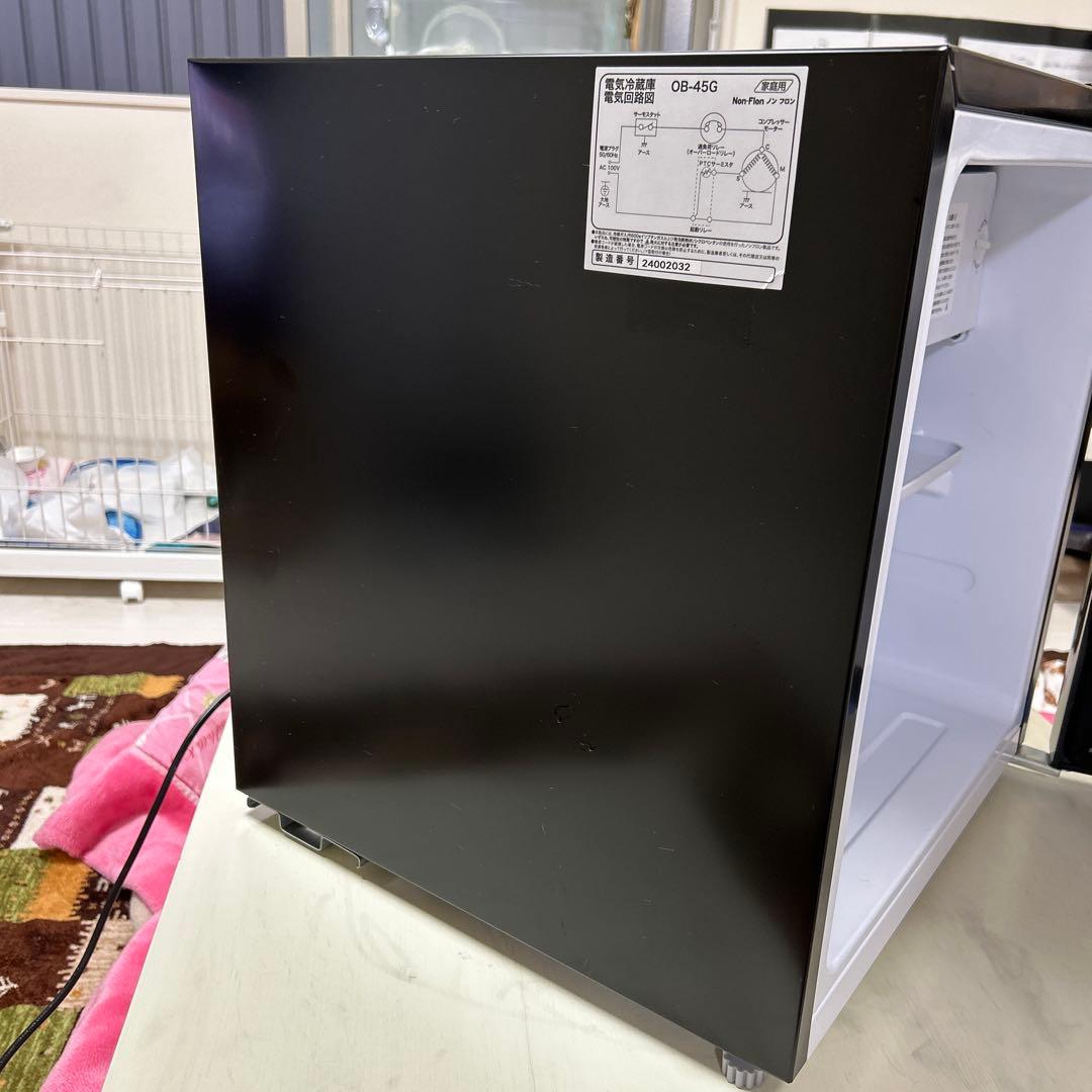 24年式　冷蔵庫　ほぼ新品　吉井電気製　一人暮らし　小型