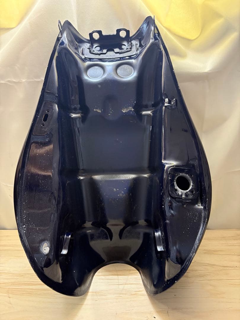 ゼファー750 ガソリン　タンク　燃料タンク