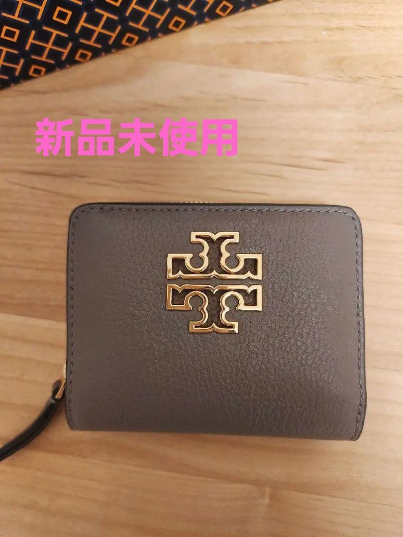 [人気色]Tory Burch 二つ折り財布