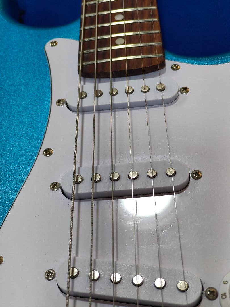 コカレジェンド 初心者用国女性の方 弾きやすい ストラトタイプ