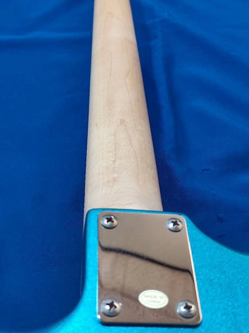 コカレジェンド 初心者用国女性の方 弾きやすい ストラトタイプ