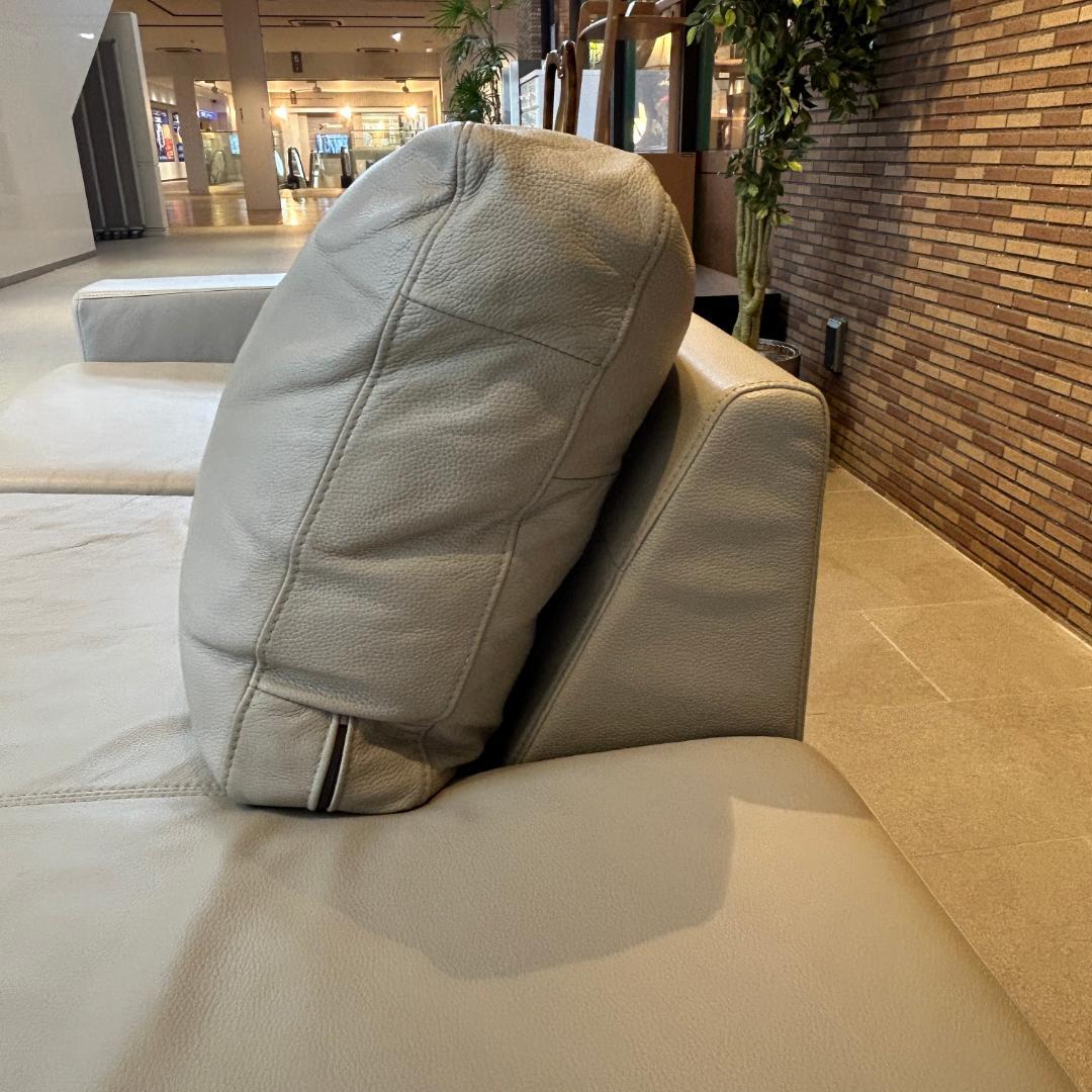 水無月セール♥美品　BoConcept　ボーコンセプト　本革ソファー2～３人掛け