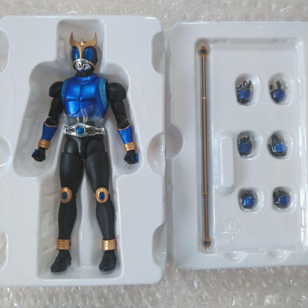 真骨彫　仮面ライダークウガ　マイティフォーム　ドラゴンフォーム　ペガサスフォーム