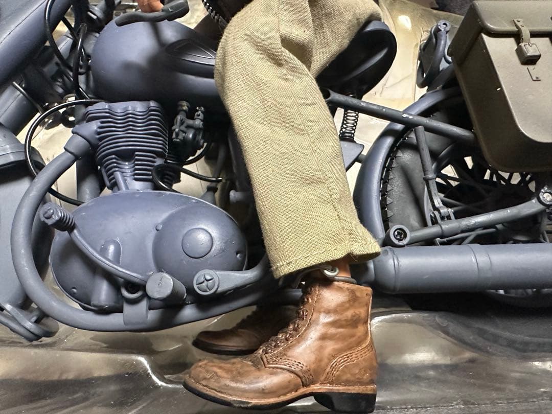 【ジャンク】 スティーブ・マックイーン 映画 大脱走　フィギュア