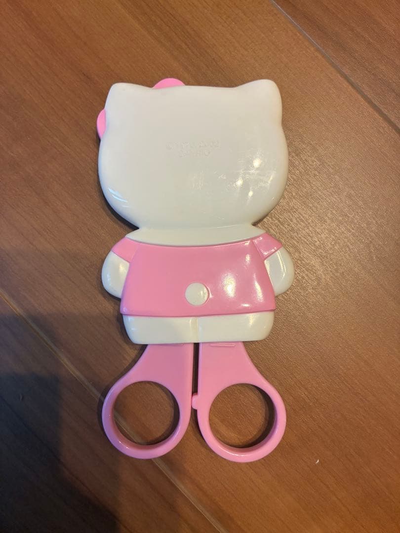 ハローキティ　フェイス型ハサミ