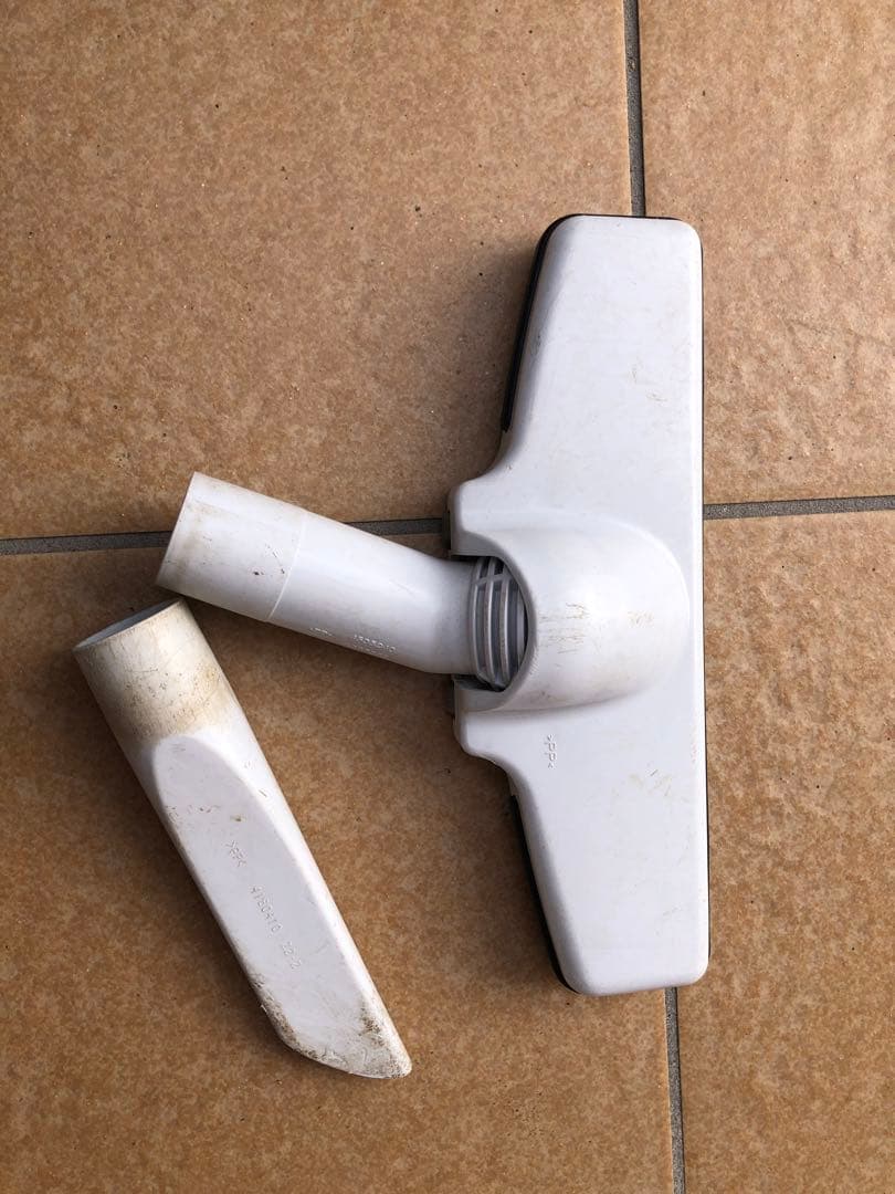 Makita 掃除機充電式クリーナー 本体CL182FDバッテリー＆充電器セット