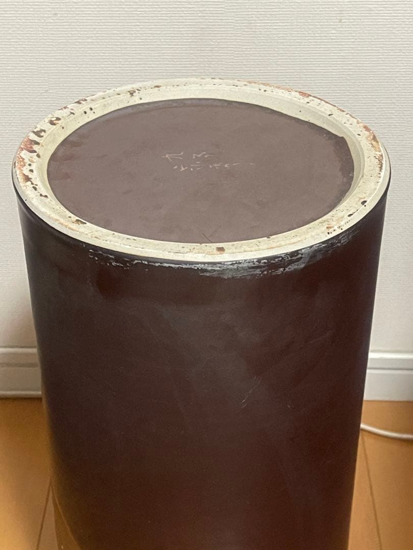 年代不明，骨董塗金茶色掛釉梅の花柄。壺。花瓶特大置物高さ42.5Cm。九谷。