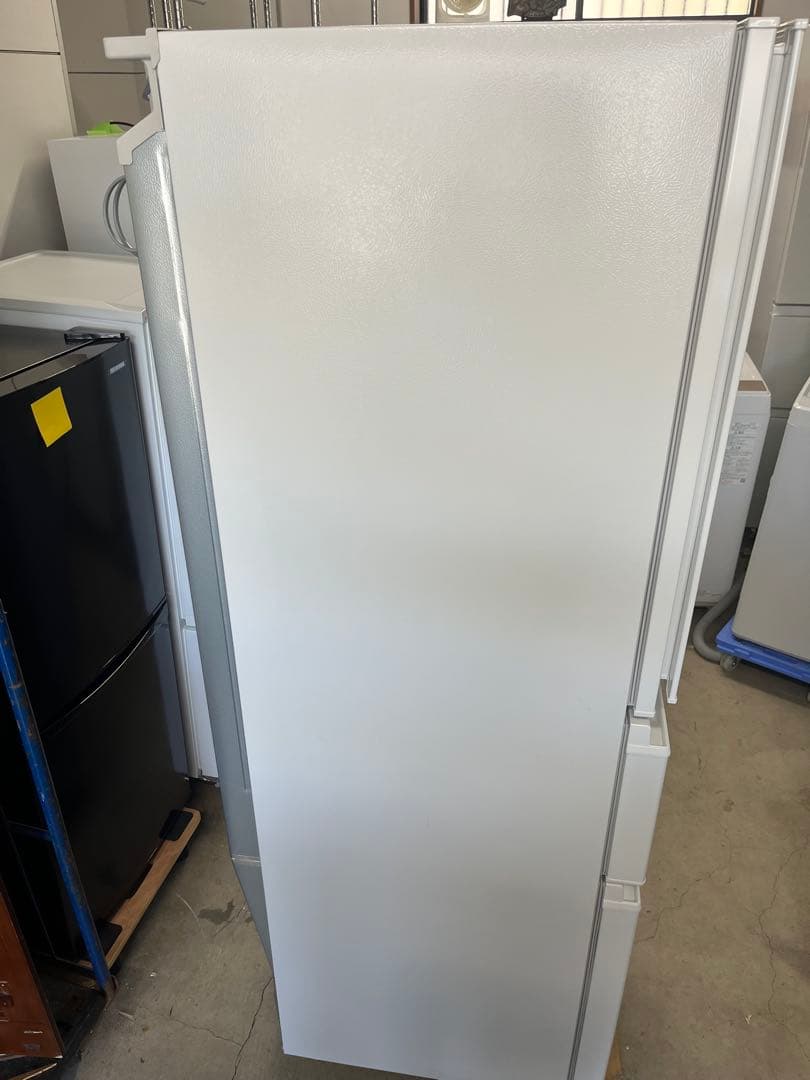 ★極美品★【2024年製】三菱 冷蔵庫 3ドア MR-C33K-W 330L T