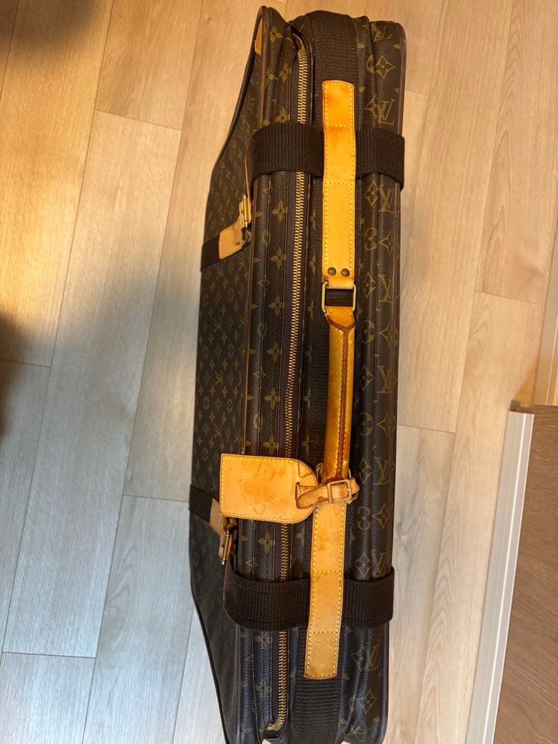 ルイヴィトン モノグラム サテライト 70