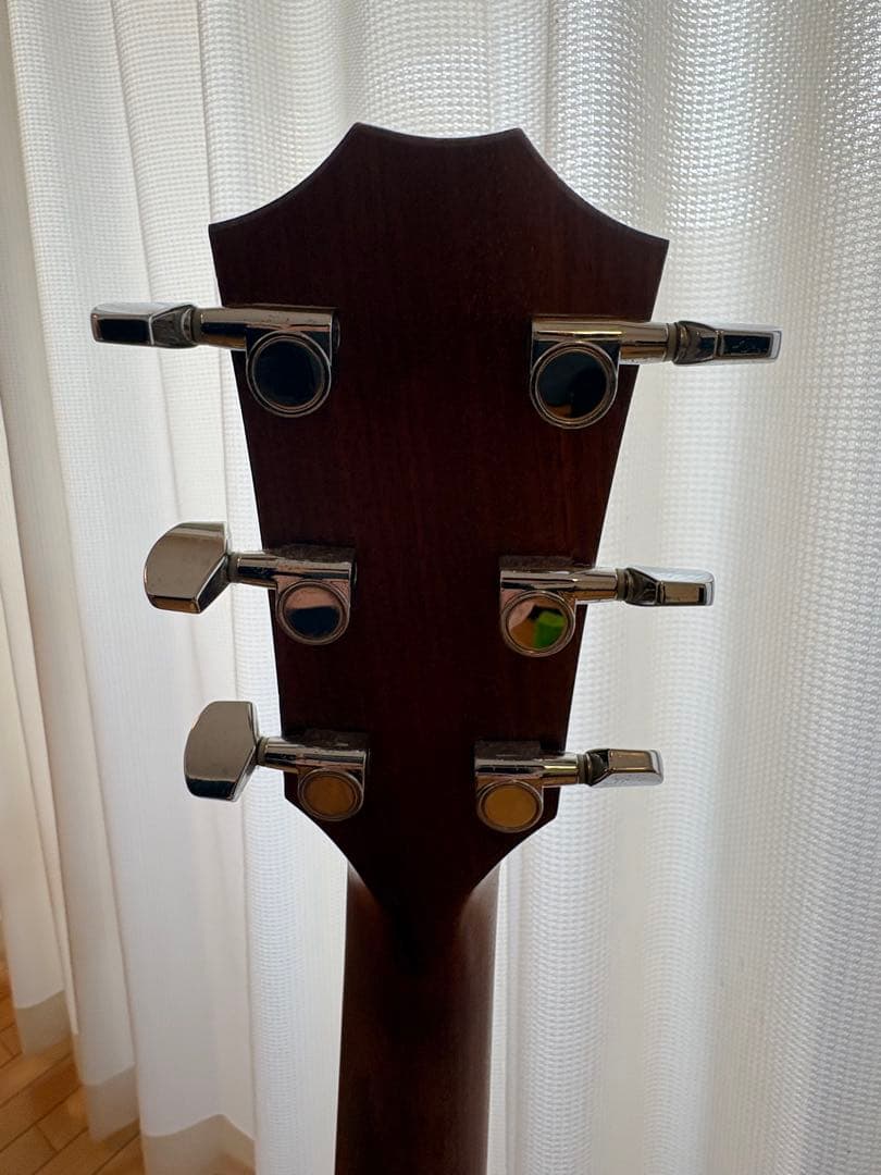 Taylor アコースティックギター 110eギターケース付き