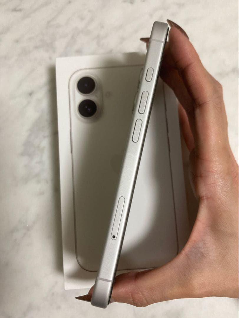 Apple iPhone 16 ホワイト 128GB