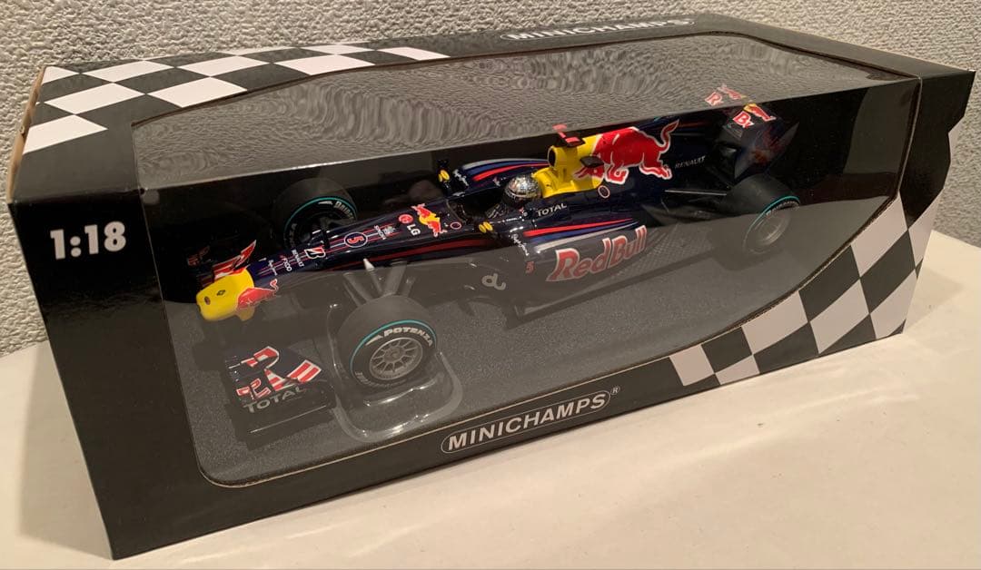 1/18 Red Bull Racing RB6 S.ベッテル