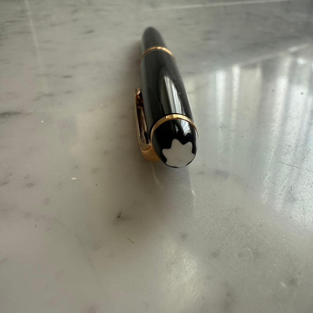 モンブラン　マイスターシュテック　ボールペン 黒