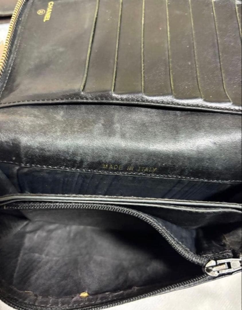 CHANEL シャネル　キャビアスキン　二つ折り財布