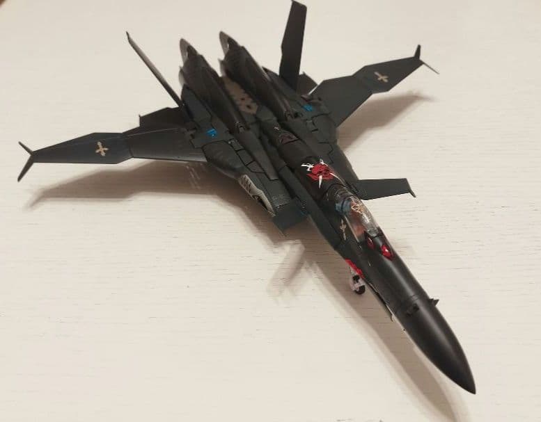 アルカディア 1/60 完全変形 SV-51γ イワノフ搭乗機