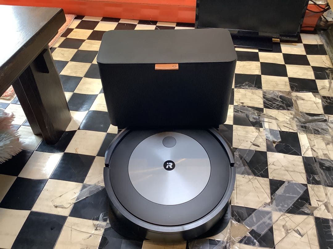 iRobot Roomba ルンバ j7+　ロボット掃除機