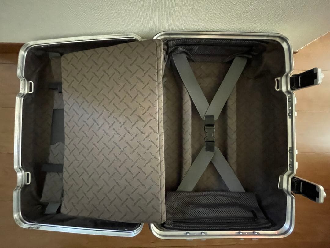 Rimowa リモワLufthansa アルミキャリーケース 32リットル