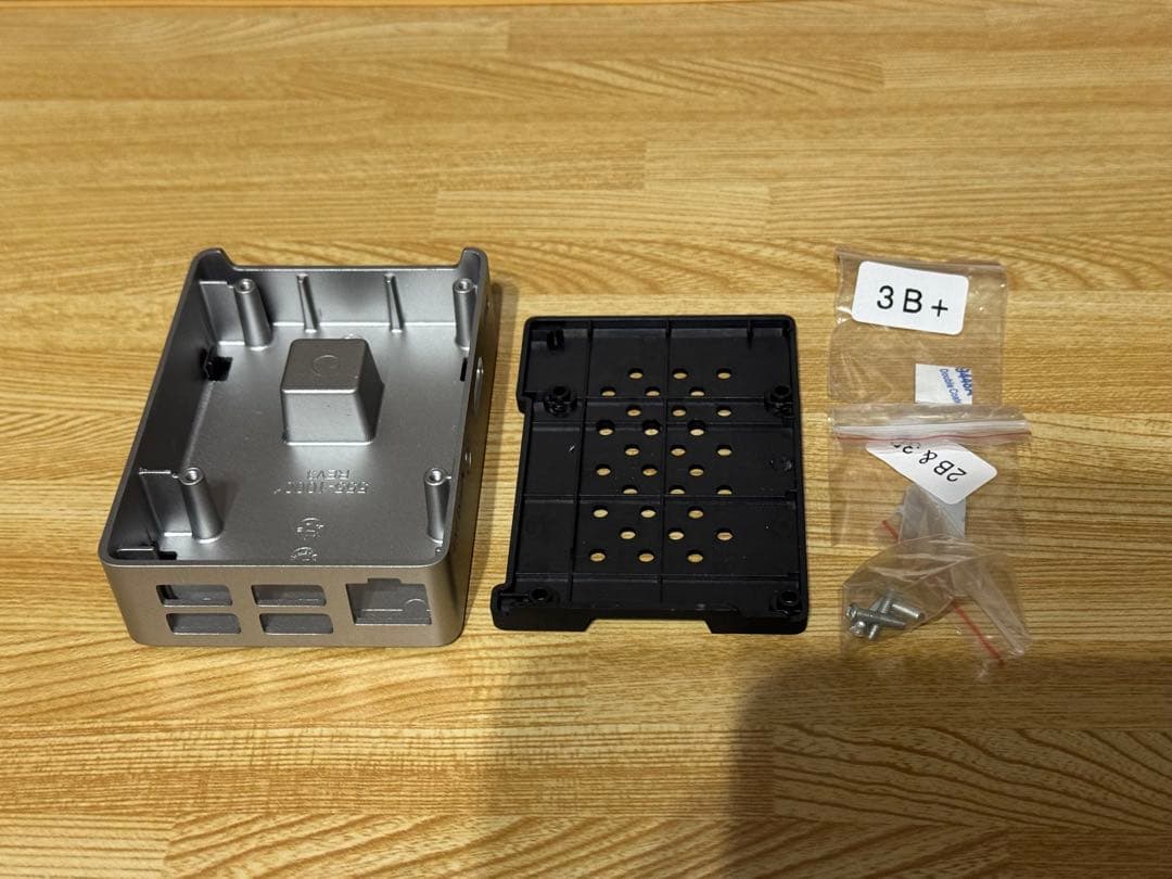 Raspberry Pi3 ModelB+ FLIRC KODIケース 電源付き